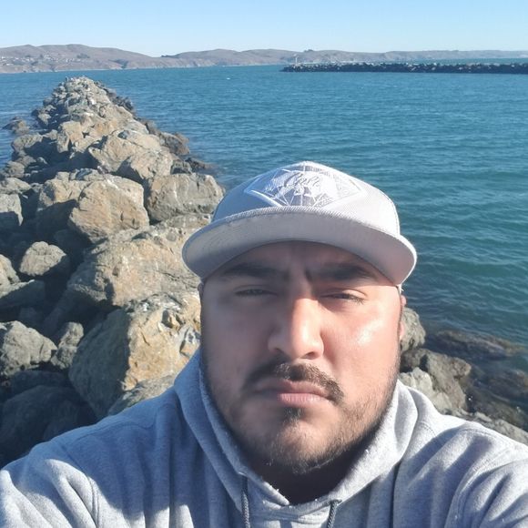 Meet your Posher, Julio - Picture 1 of 1